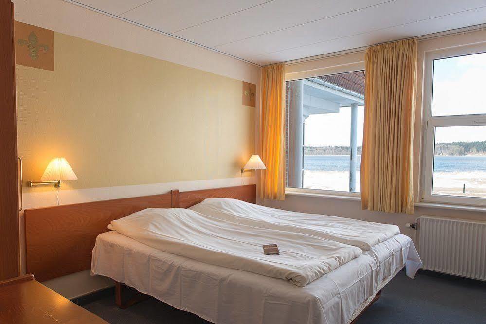 Hotel Pinenhus Glyngore Экстерьер фото