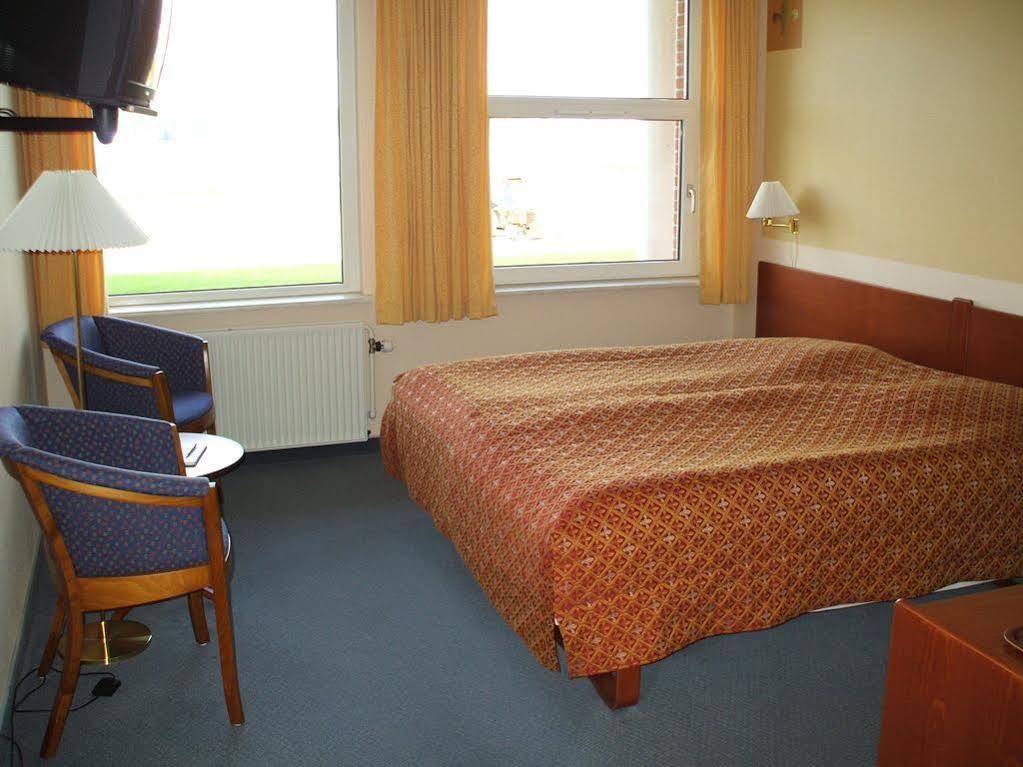 Hotel Pinenhus Glyngore Экстерьер фото